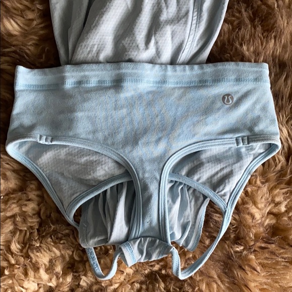 Lululemon no limits tank - Picture 14 of 16